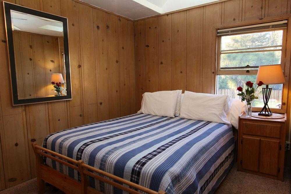 The Woods Hotel - Gay Lgbtq Cabins เกอร์นวิลล์ ภายนอก รูปภาพ
