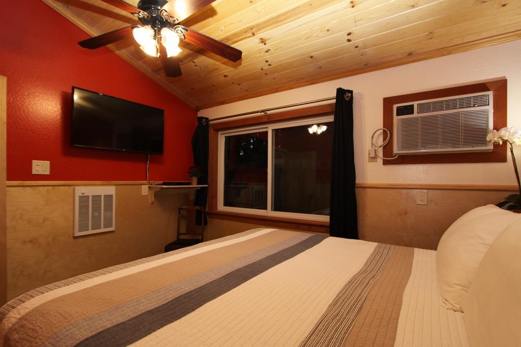The Woods Hotel - Gay Lgbtq Cabins เกอร์นวิลล์ ภายนอก รูปภาพ